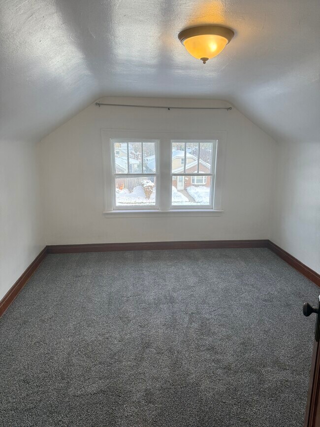 216 S Ash St unit 2, Hobart, IN 46342 - photo 5