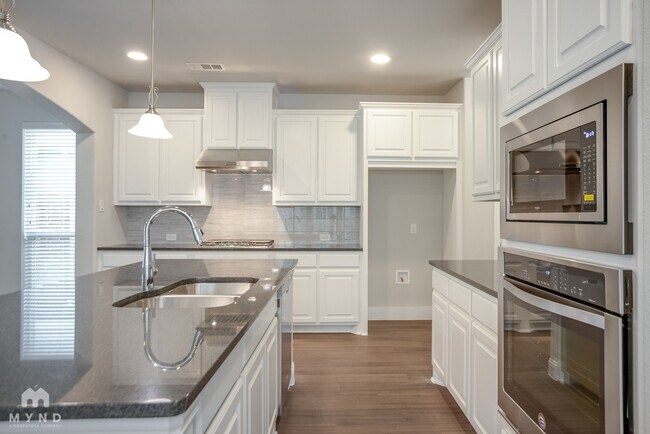 3308 Damsel Sauvage Ln, Lewisville, TX 75056 - photo 4