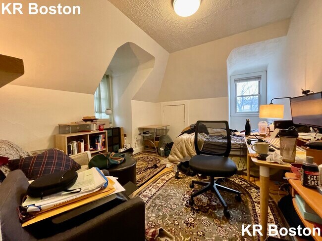 33 Imrie Rd, Allston, MA 02134 - photo 5