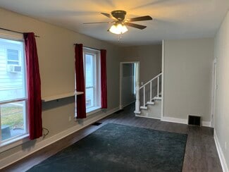 121 E Jackson St Unit 121 E Jackson, Plymouth, IN 46563