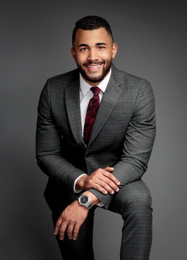 Agent Photo