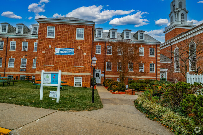 Evergreen Montessori School offers a quality education to children living in Silver Spring.