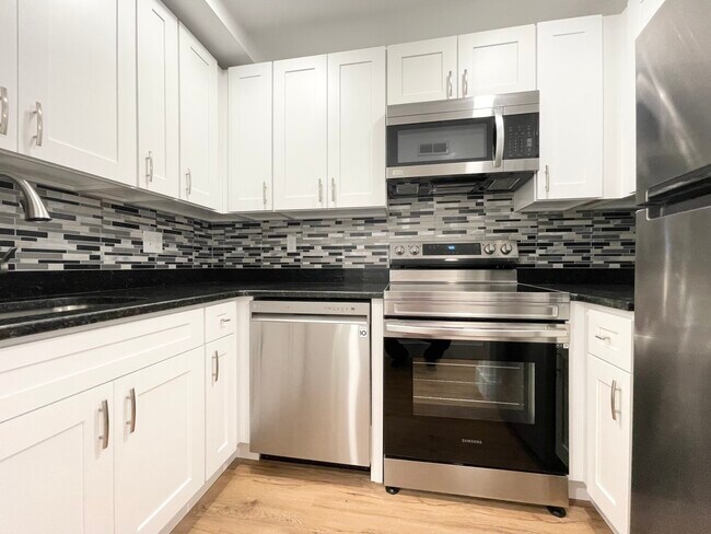 5 Wood St unit 14, Cambridge, MA 02140 - photo 3