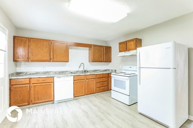 18003 E 12th St N, Independence, MO 64056 - photo 7