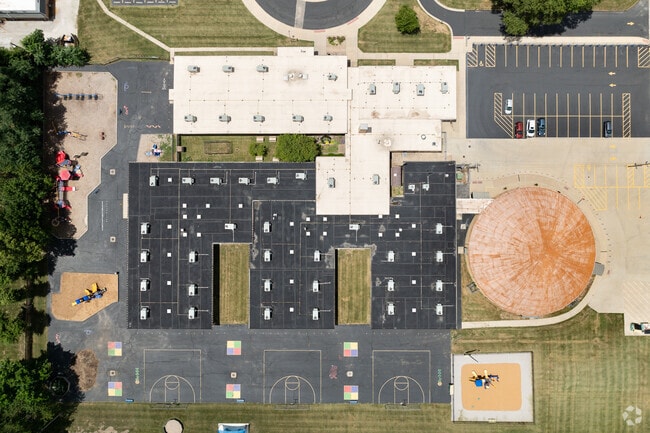 William Holliday Elementary School focuses on core subjects like science.