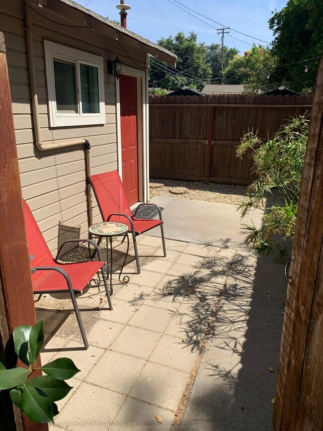 1050 E 8th St, Chico, CA 95928