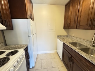 1810 E St Unit 203, Lincoln, NE 68508