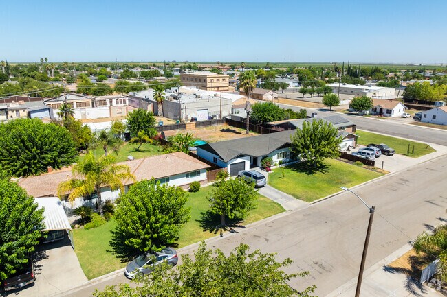 San Joaquin homes offer driveways, fenced yards and peaceful streets.