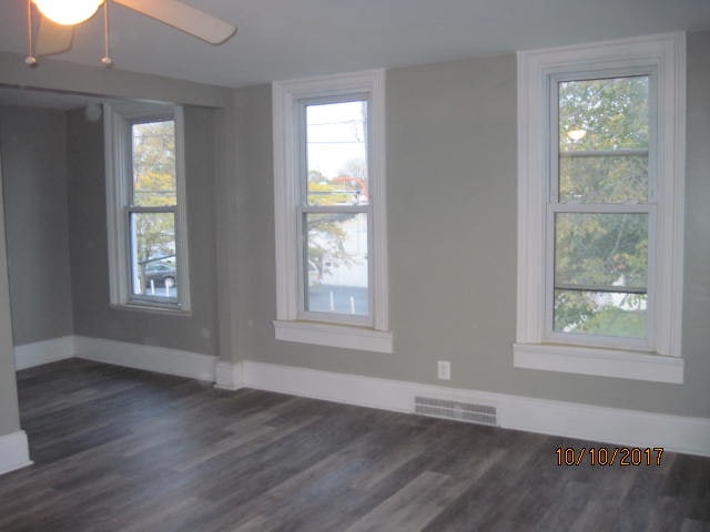 3324 17th St unit Upper, Wyandotte, MI 48192 - photo 2