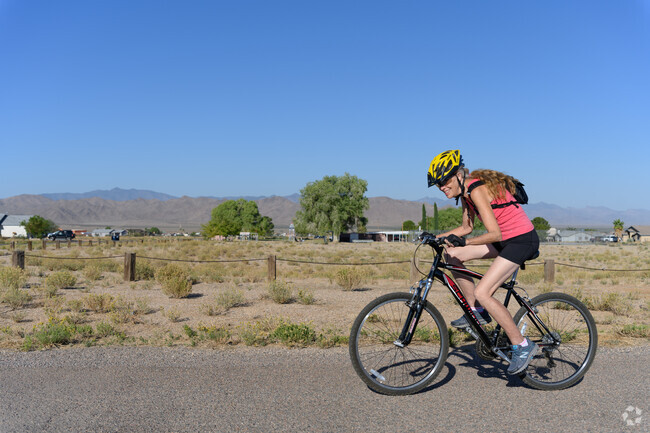 Valle Vista is a bike-friendly and walkable community.