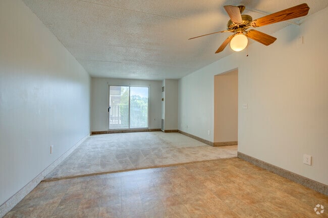 Lake Pointe, Ypsilanti, MI 48197 - photo 4