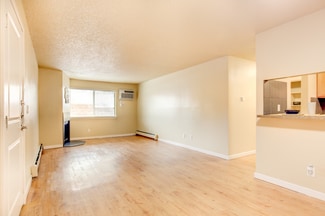 1250 S Clermont St, Denver, CO 80246