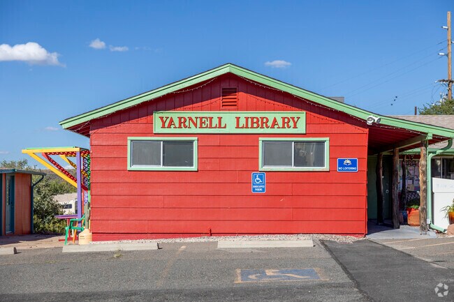 Yarnell Library serves the town of Yarnell and other nearby communities.