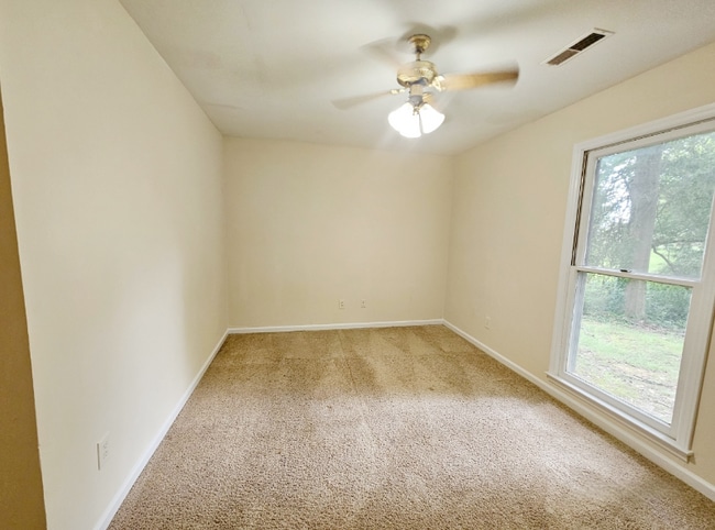 1421 Bogart St, Greensboro, NC 27405 - photo 3