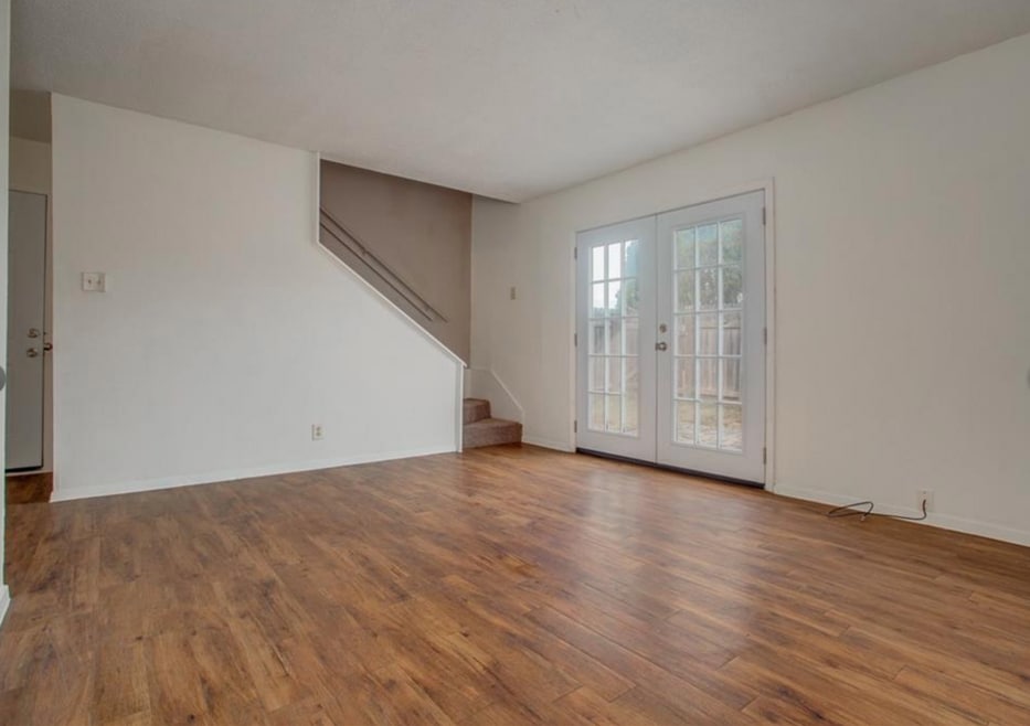 2501 Mission Hill Dr, Austin, TX 78741 - photo 1