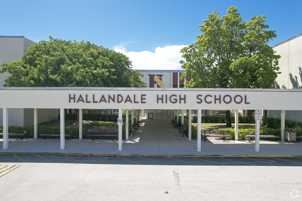 Hallandale High School, Rankings & Reviews - Homes.com