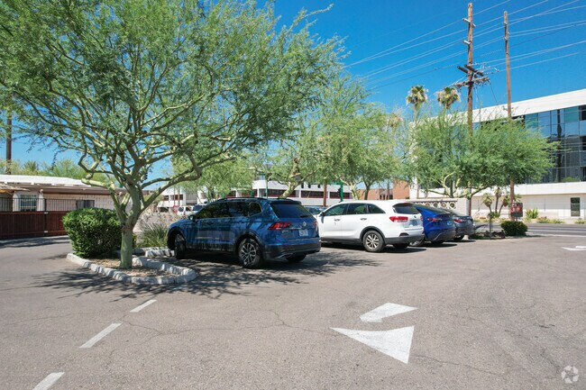 There are plenty of parking for teachers and visitors at Khalsa Montessori in central Phoenix.