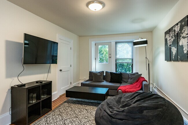 1471 Beacon St unit 12, Brookline, MA 02446 - photo 5
