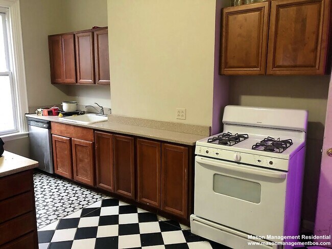 38 Gardner St unit 2, Allston, MA 02134 - photo 7