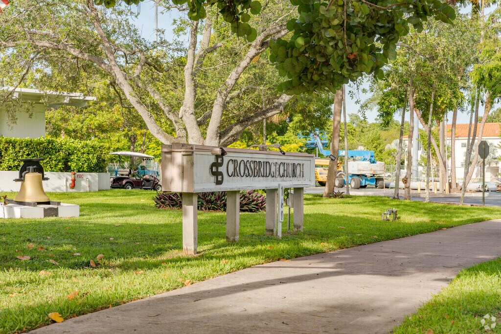 Key Biscayne Presbyterian School sign at entrance.