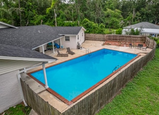 27 Hickory Ave, Crawfordville, FL 32327