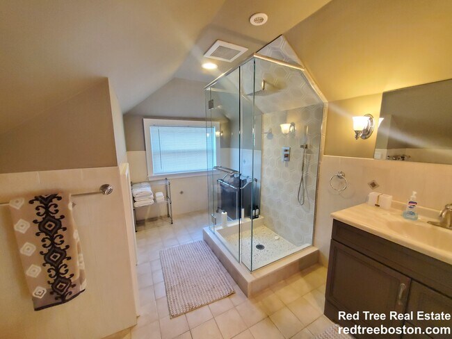 41 Blenford Rd unit 2, Brighton, MA 02135 - photo 4