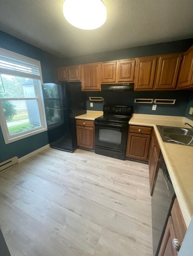 149 Ledgewood Cir, Burlington, VT 05401 - photo 5