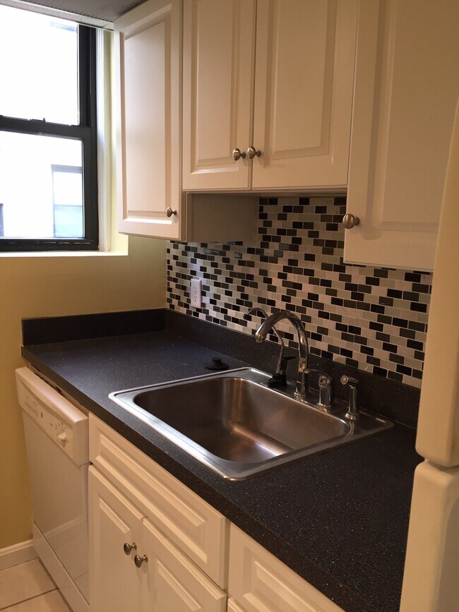 The Braemore unit 506, Boston, MA 02215 - photo 3