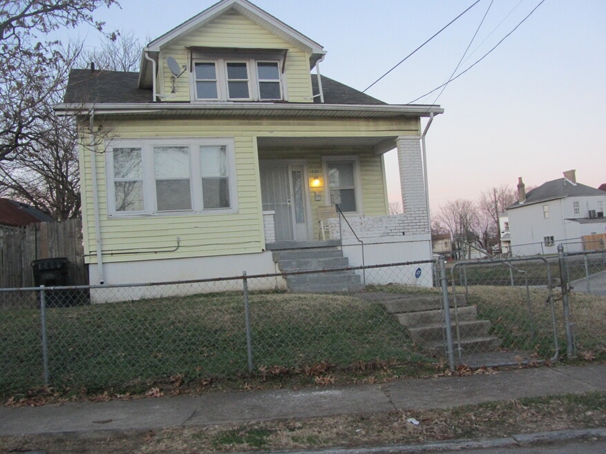 2101 Saint Xavier St unit 1F, Louisville, KY 40212 - photo 1