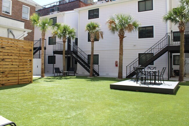 363 King St unit B, Charleston, SC 29401 - photo 5