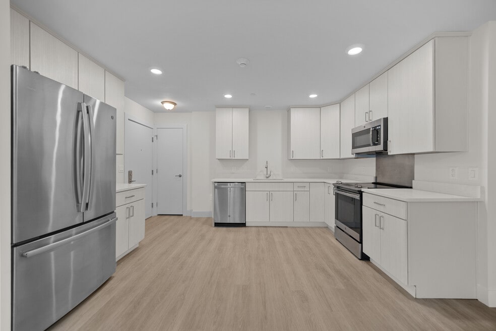 50 Six Calvert, Harrison, NY 10528 - photo 1