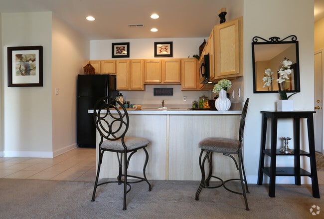 Model Breakfast Bar