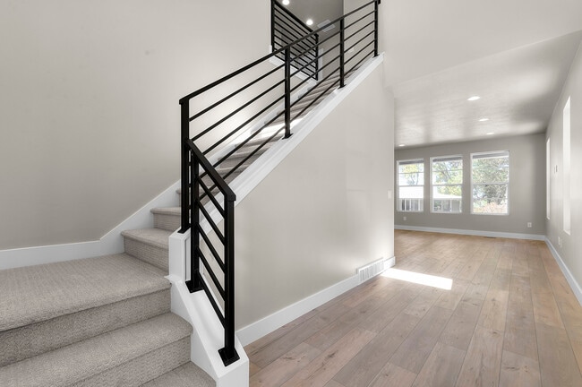 498 W Maidengrass Way, Draper, UT 84020 - photo 6