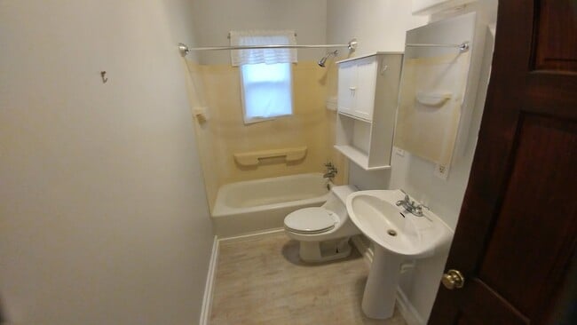 1016 Morrison Ave unit 1st, Saint Joseph, MI 49085 - photo 4