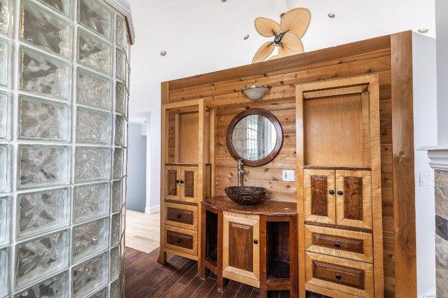 13 Richard St, Milford, CT 06460 - photo 4