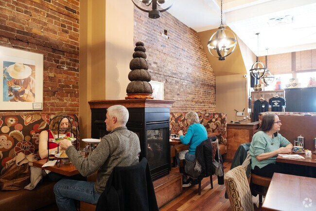 Whistling Kettle is a well known lunch and tea shop in Milton.