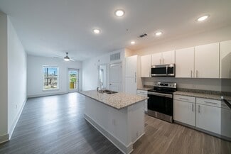 3010 Festivus Ct, Charlotte, NC 28205