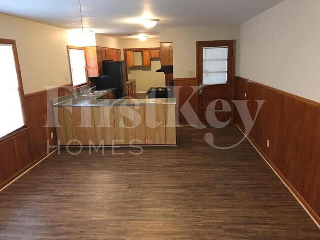 1083 Richland Dr, Memphis, TN 38116 - photo 6