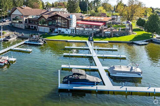 Pull your boat up to The Golden Mast Inn for a high-end dining experience.