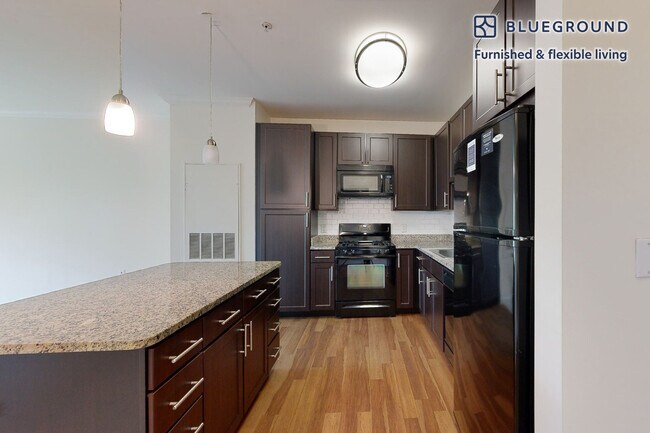 80 N Central Ave unit FL1-ID2500A, Long Island, NY 11570 - photo 4