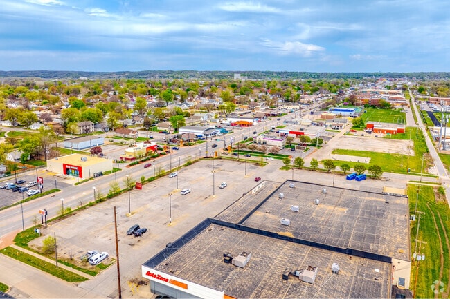There are many shopping and dining options on W. Broadway near Trolley Park.