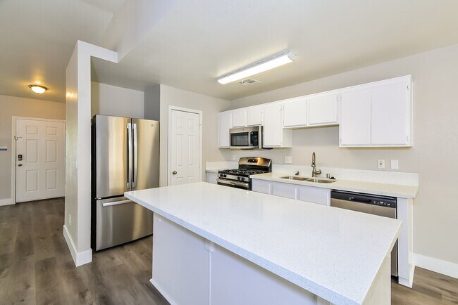 3015 W Hammer Ln, North Las Vegas, NV 89031 - photo 5