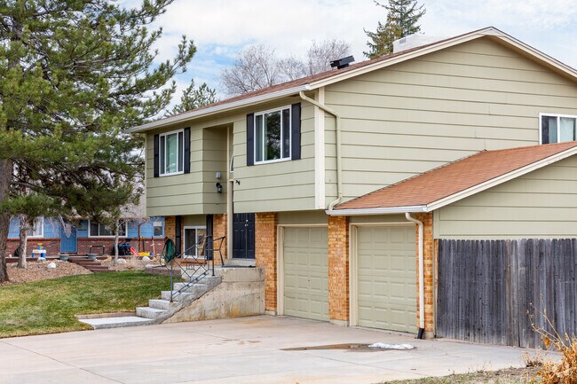 Colonial split-level homes with neutral colors are popular in Highlands.