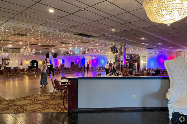 Ball room dancing enthusiasts can hone their craft in the Buttonwood Hammocks neighborhood.