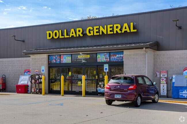 Dollar General near Saint Augusta provides everyday essentials for residents.