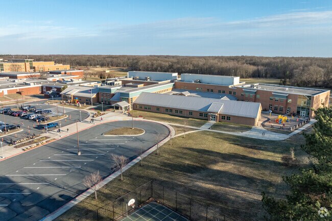 Deerfield Elementary School in Edgewood prepares students well.