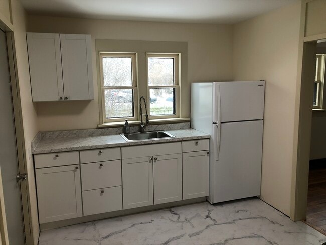 1610 Ashman St, Midland, MI 48640 - photo 7