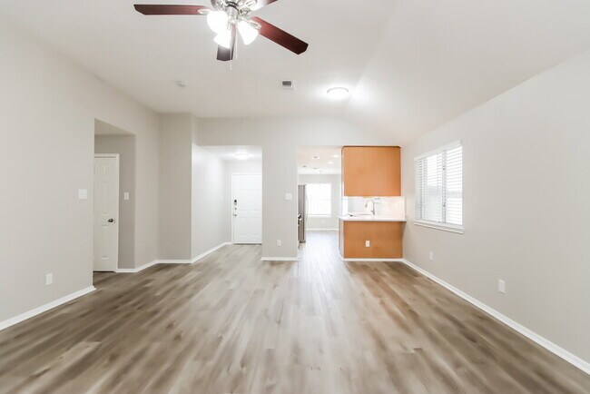 18718 Timber Trace Dr, Humble, TX 77346 - photo 5