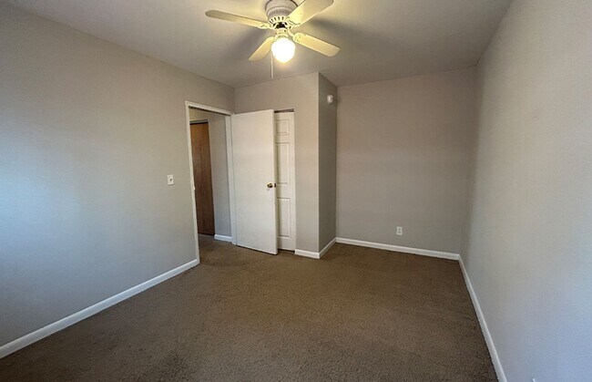 249 Senator Place unit 249-07, Cincinnati, OH 45220 - photo 4