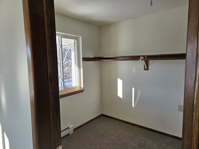 2370 S 107th St unit . 6, West Allis, WI 53227 - photo 5
